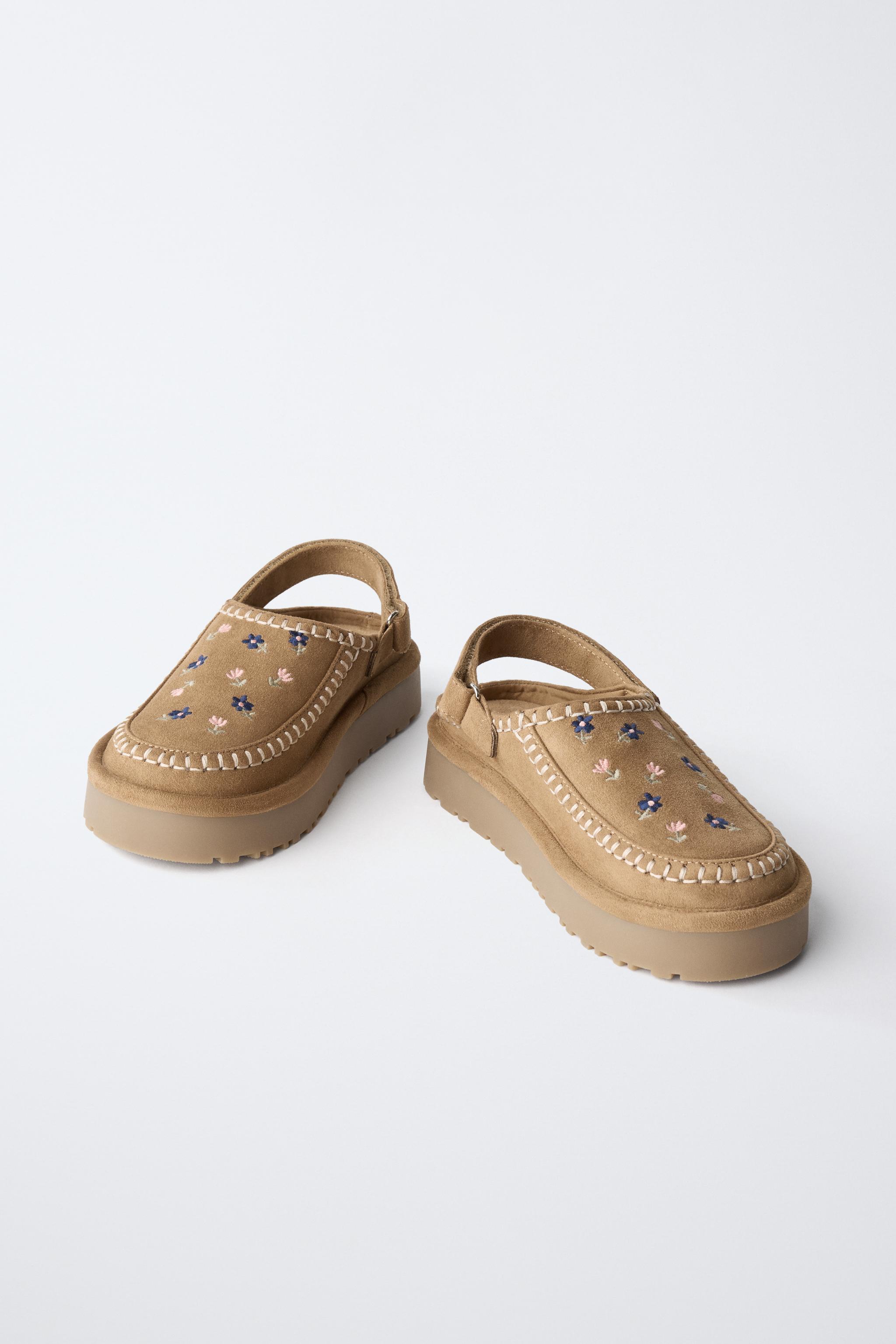 EMBROIDERED CLOGS